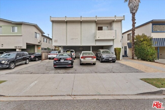 Building Photo - 12717 Pacific Ave