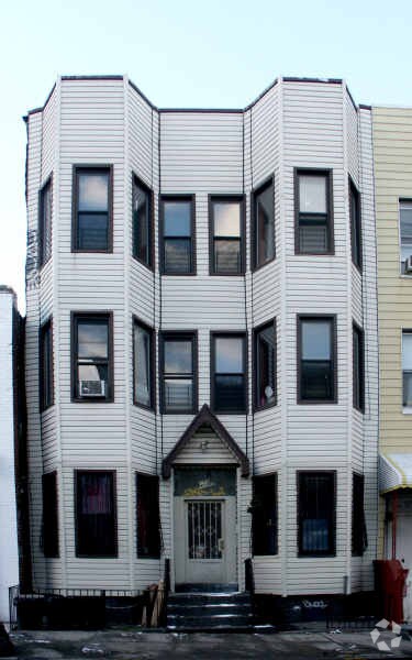 Primary Photo - 175 Jefferson St