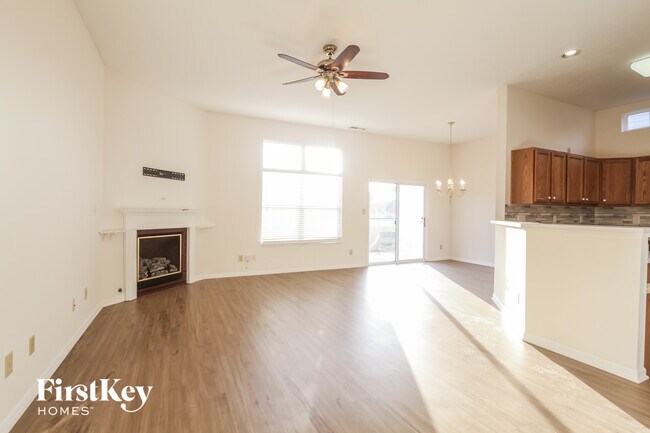 Foto del edificio - 13460 N Cedar Grove Ct