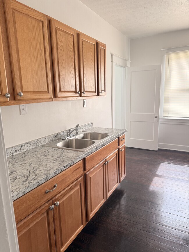 Foto del edificio - 841 Hazel St