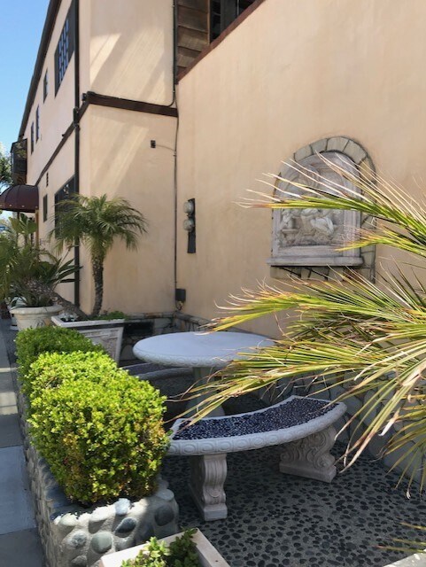 Patio - 2501 Ocean Ave