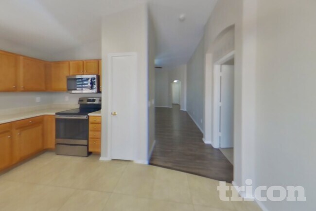 Foto del edificio - 6740 E Summerset Rd
