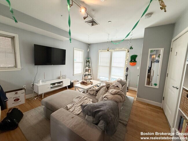 Foto del edificio - 195 West Third St. Unit 1