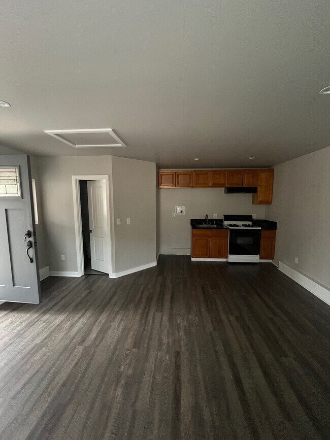 Building Photo - 4809 Woodruff Ave