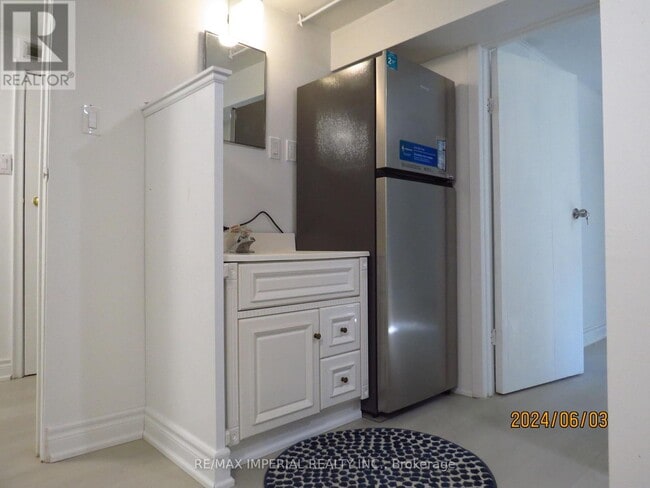 Building Photo - 47 Kempsell Crescent