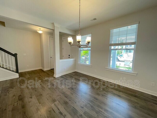 Foto del edificio - 1017 Swamp Harrier Ave