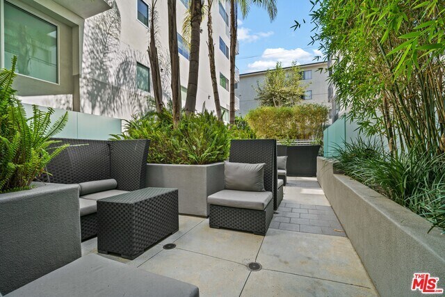Foto del edificio - 1700 Sawtelle Blvd