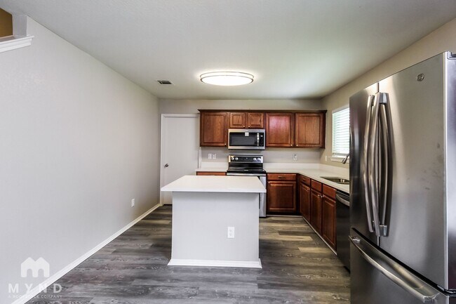 Foto del edificio - 1645 Sequoia Dr