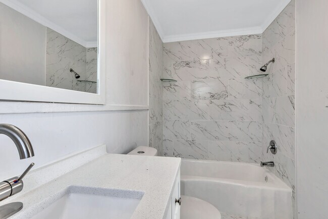 Foto del edificio - 305 N Robinson St