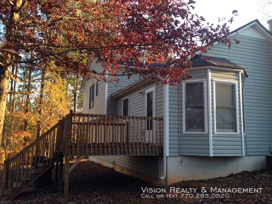 Building Photo - 211 Villa Cove