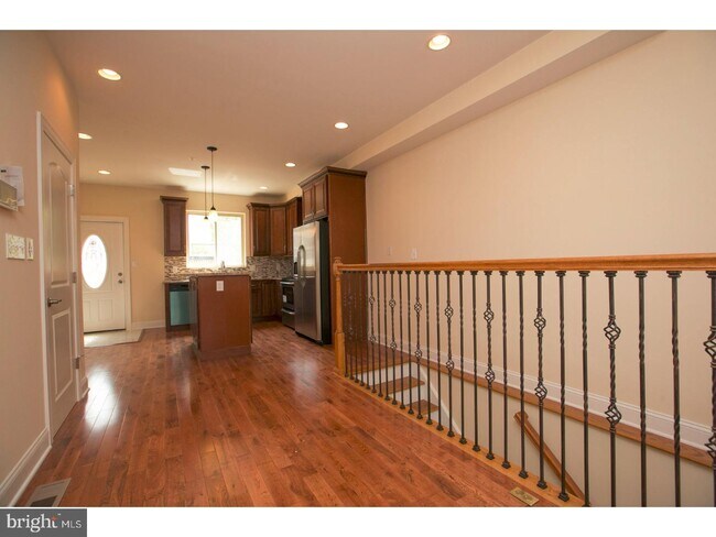 Building Photo - 1626 W Stiles St