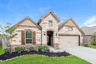 Building Photo - 1648 Breezewood Dr