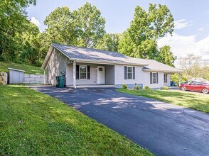 Building Photo - 147 Leonard St