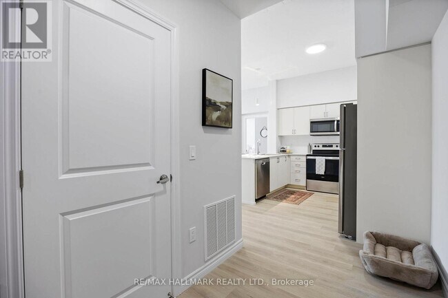 Photo du bâtiment - 70 Dean Ave