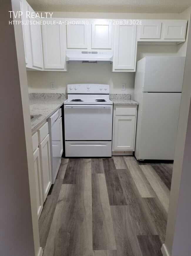Foto del edificio - 128 Fox Hill Ln