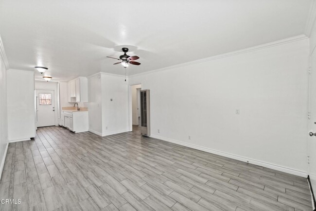 Building Photo - 3345 Porter Ln