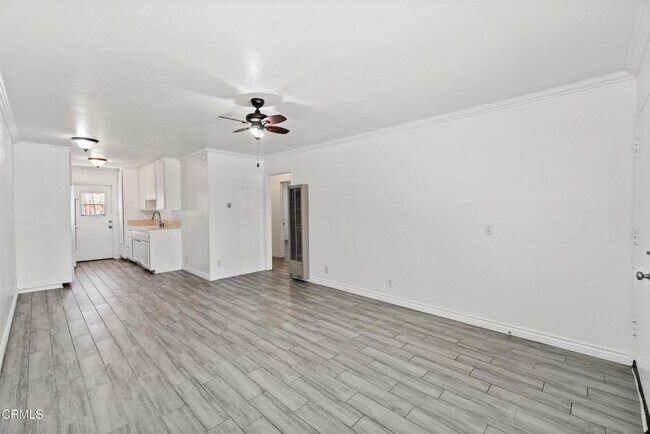 Foto del edificio - 3345 Porter Ln