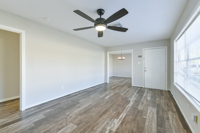 Foto del edificio - 1206 Houston Ave