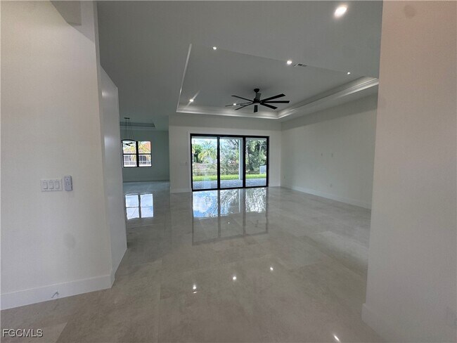 Foto del edificio - 215 SE 23rd Terrace