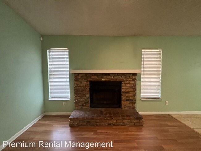 Building Photo - 3 br, 2 bath House - 4731 Wellesly Dr