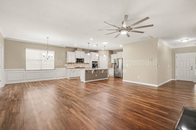 Foto del edificio - 8207 Asher Chase Trl