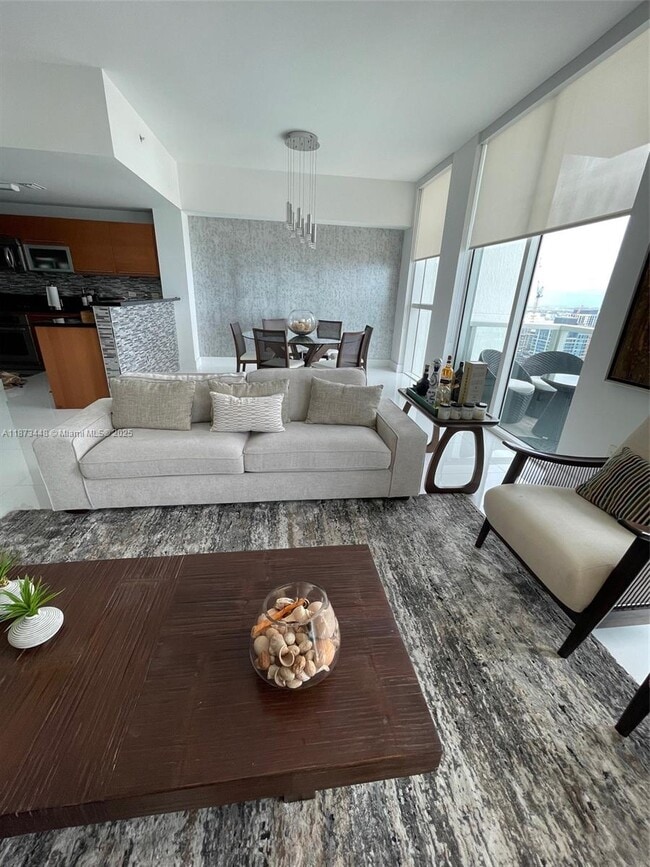 Foto del edificio - 244 Biscayne Blvd