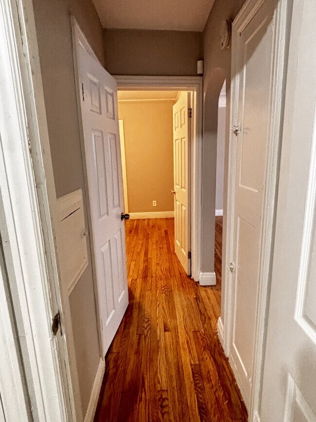 Foto del edificio - 8166 Bliss Ave