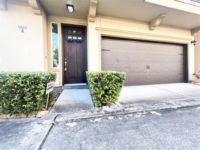Foto del edificio - 6363 Fairdale Ln
