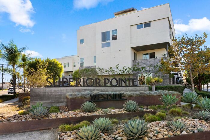 Primary Photo - Superior Point