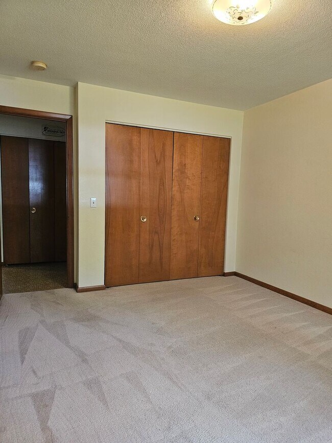Foto del edificio - Spacious and bright BG Home