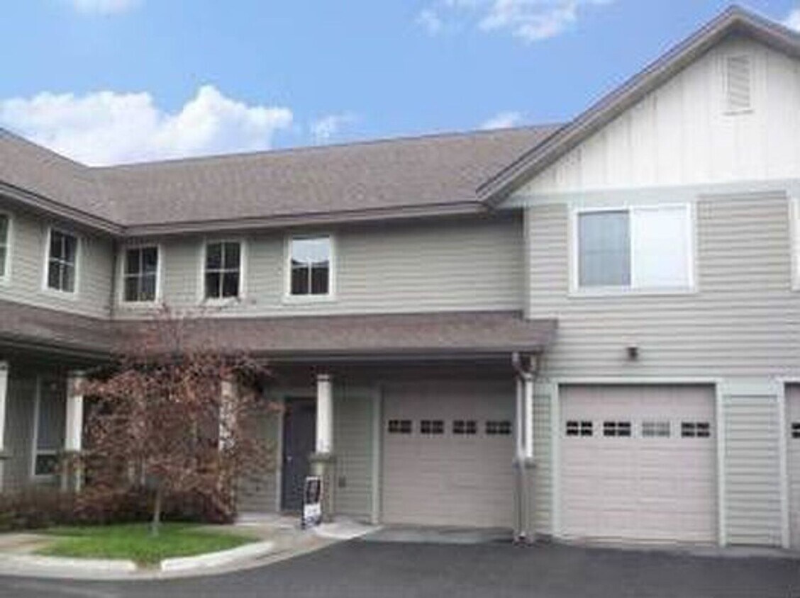 Foto principal - Dog friendly 3 Bedroom Condo!