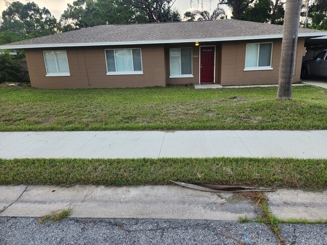 Building Photo - single family house