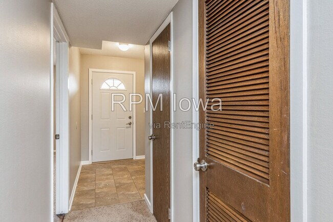 Foto del edificio - 2079 NW Hickory Ln