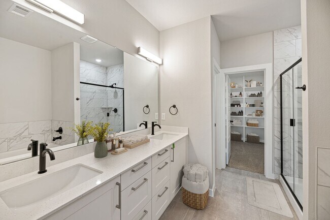 Building Photo - AVAILABLE NOW! LUXURIOUS TRIPLEX LOCATED ON 1-ACRE LOT IN MIDLOTHIAN, TX!