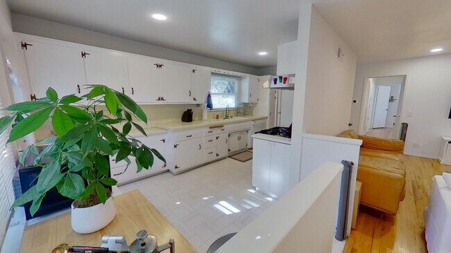 Foto del edificio - Mid-Term Rental: Fully Furnished 3 Bed 2.5...