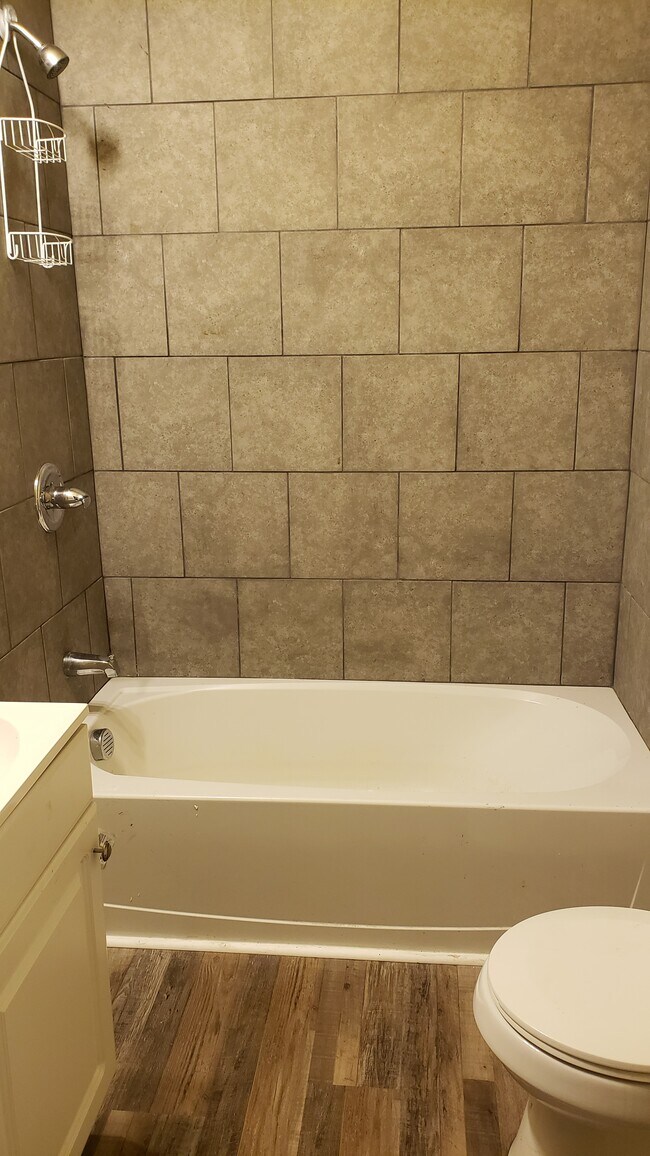Bathroom 1 - 606 Rex St