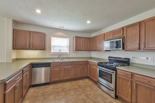 Building Photo - 7934 Blue Wahoo Ln
