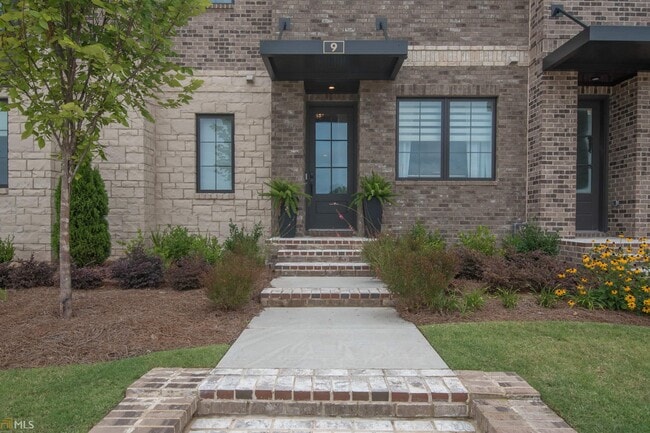 Building Photo - 9 Newnan Views Cir