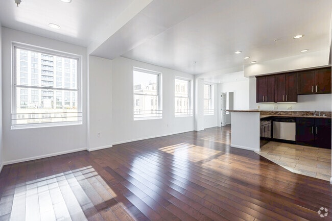 2BR, 2BA - 1,023SF - DINING - Chester Williams Building