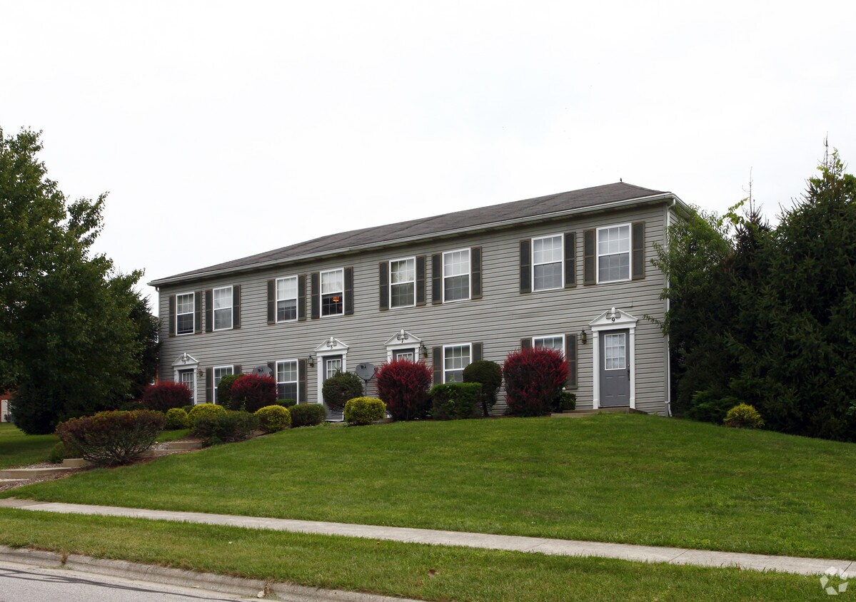Foto del edificio - 3-79 Lakewood Rd