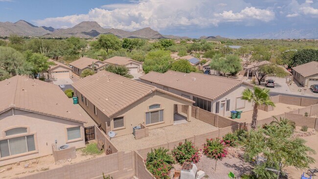 Foto del edificio - 4 Bedroom, 2 Bath