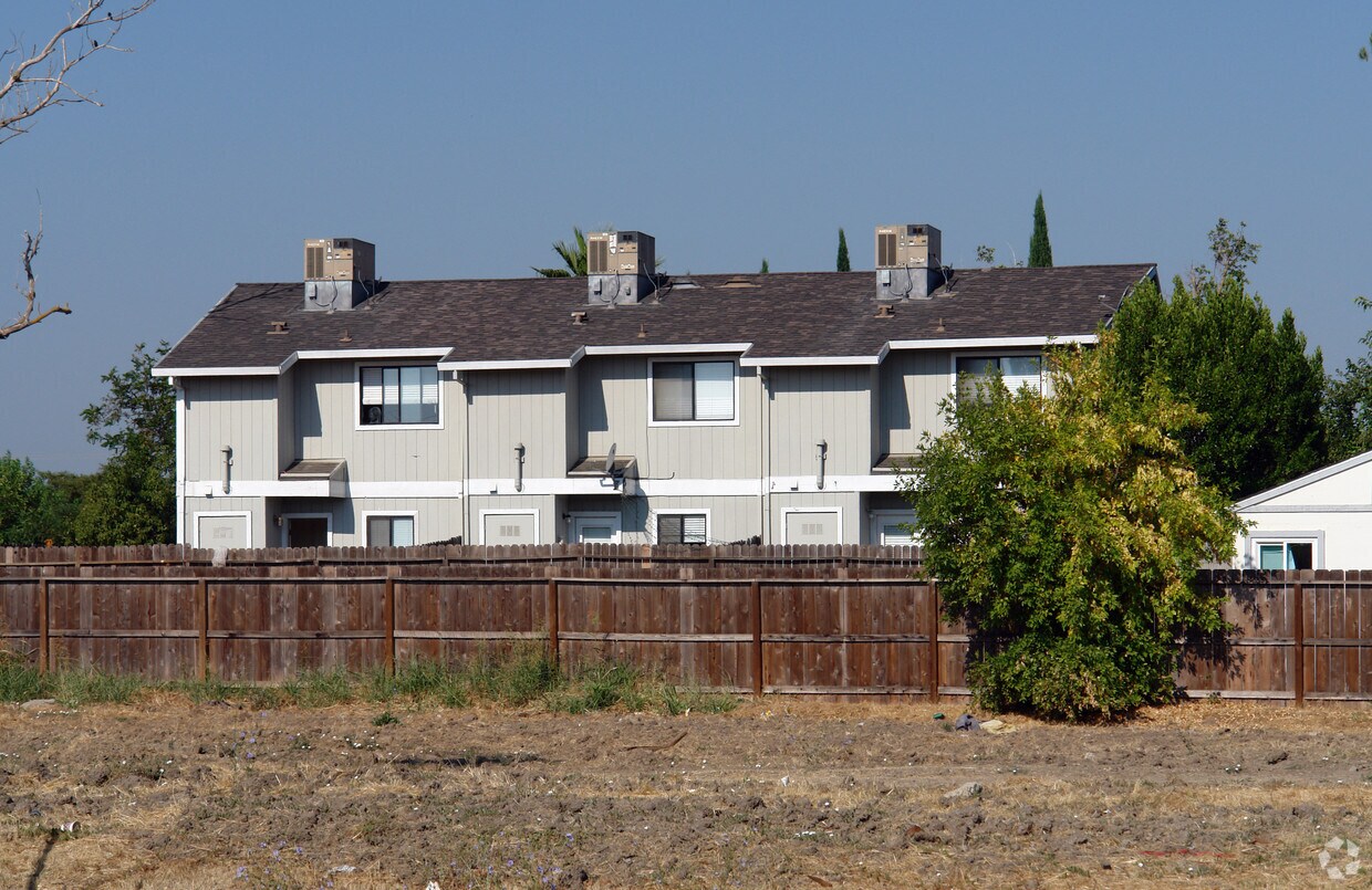 Primary Photo - 380-382 Morrison Ave