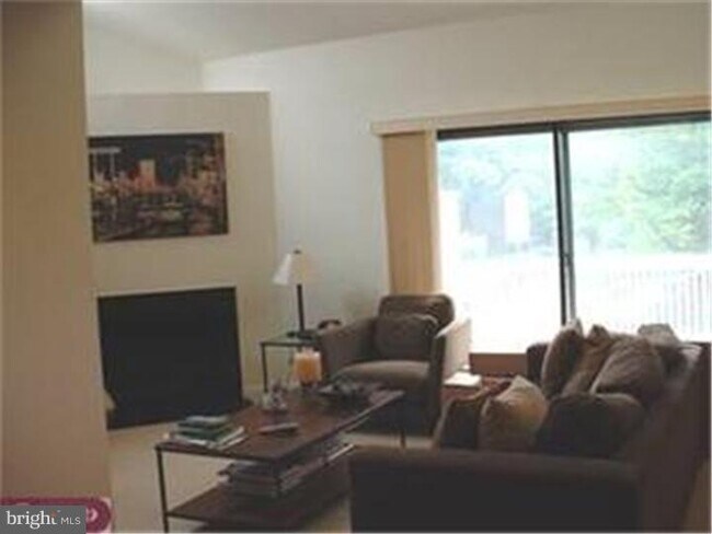 Foto del edificio - 1700 Oakwood Terrace