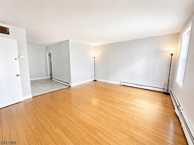 Photo - 120 Grant Ave Apartment