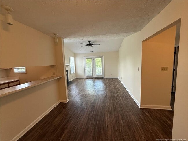 Building Photo - 300 Waterdown Dr