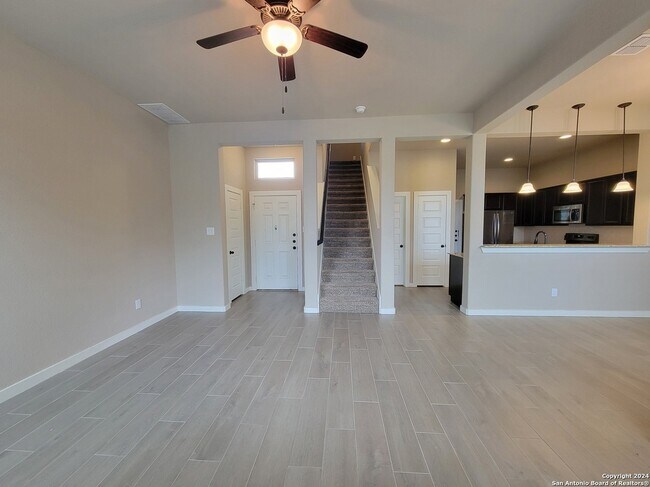 Building Photo - 2251 Avery Village