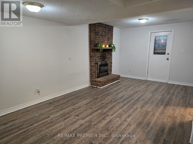 Building Photo - 54 Habitant Dr