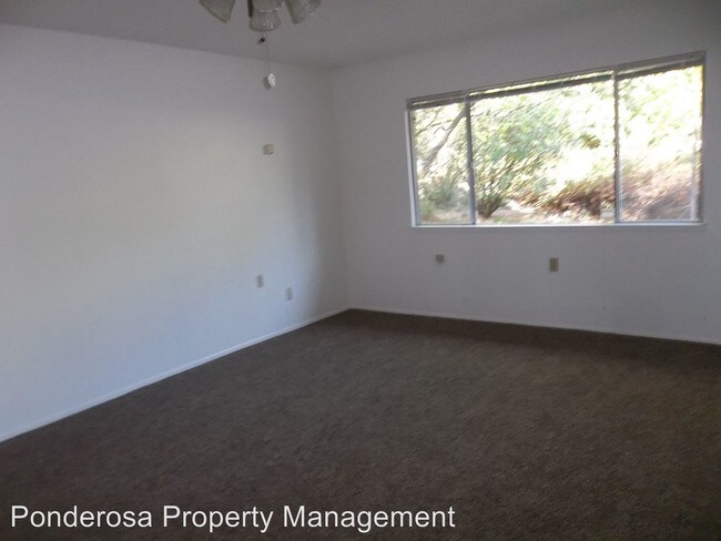 Foto del edificio - 5517 Paloma Ave