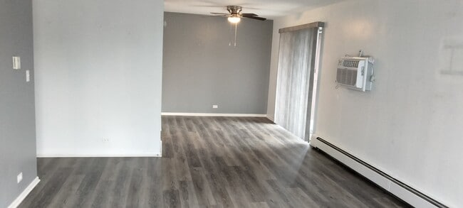 Foto del edificio - 1375 Rebecca Dr