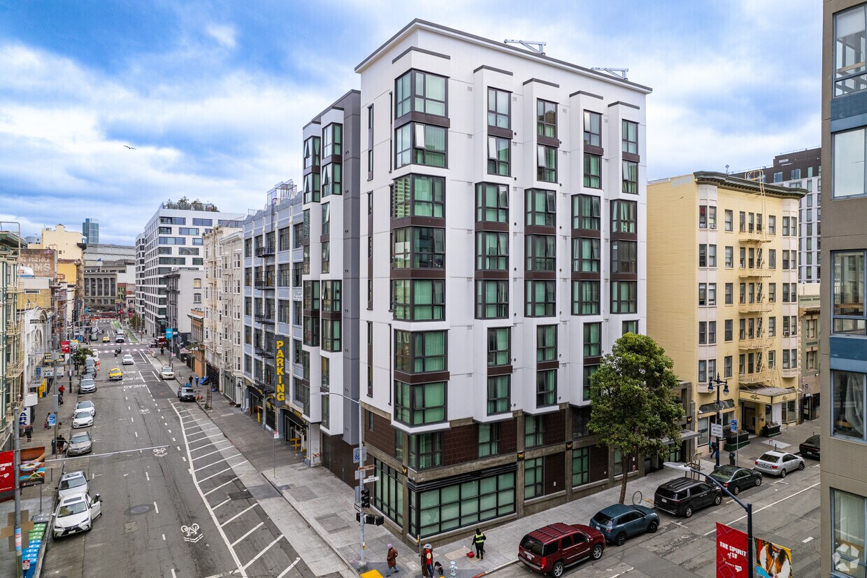 Primario - 180 Jones St